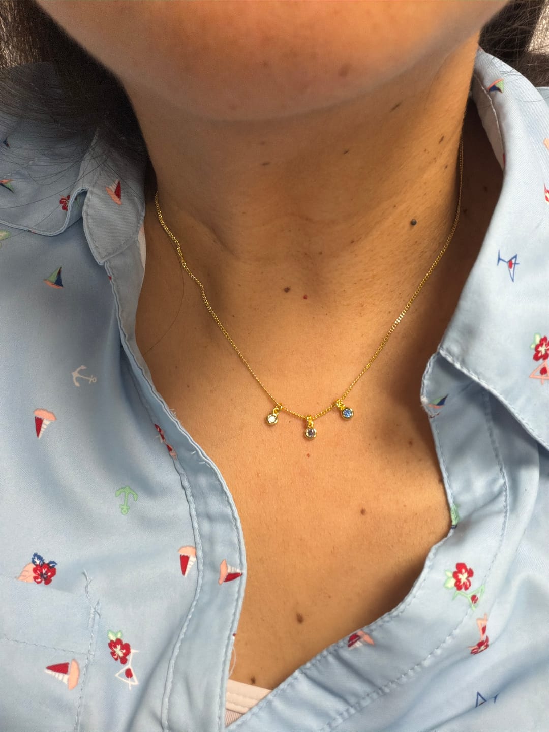 Customer photo review of Collar Birthstone Cuadrado Dorado