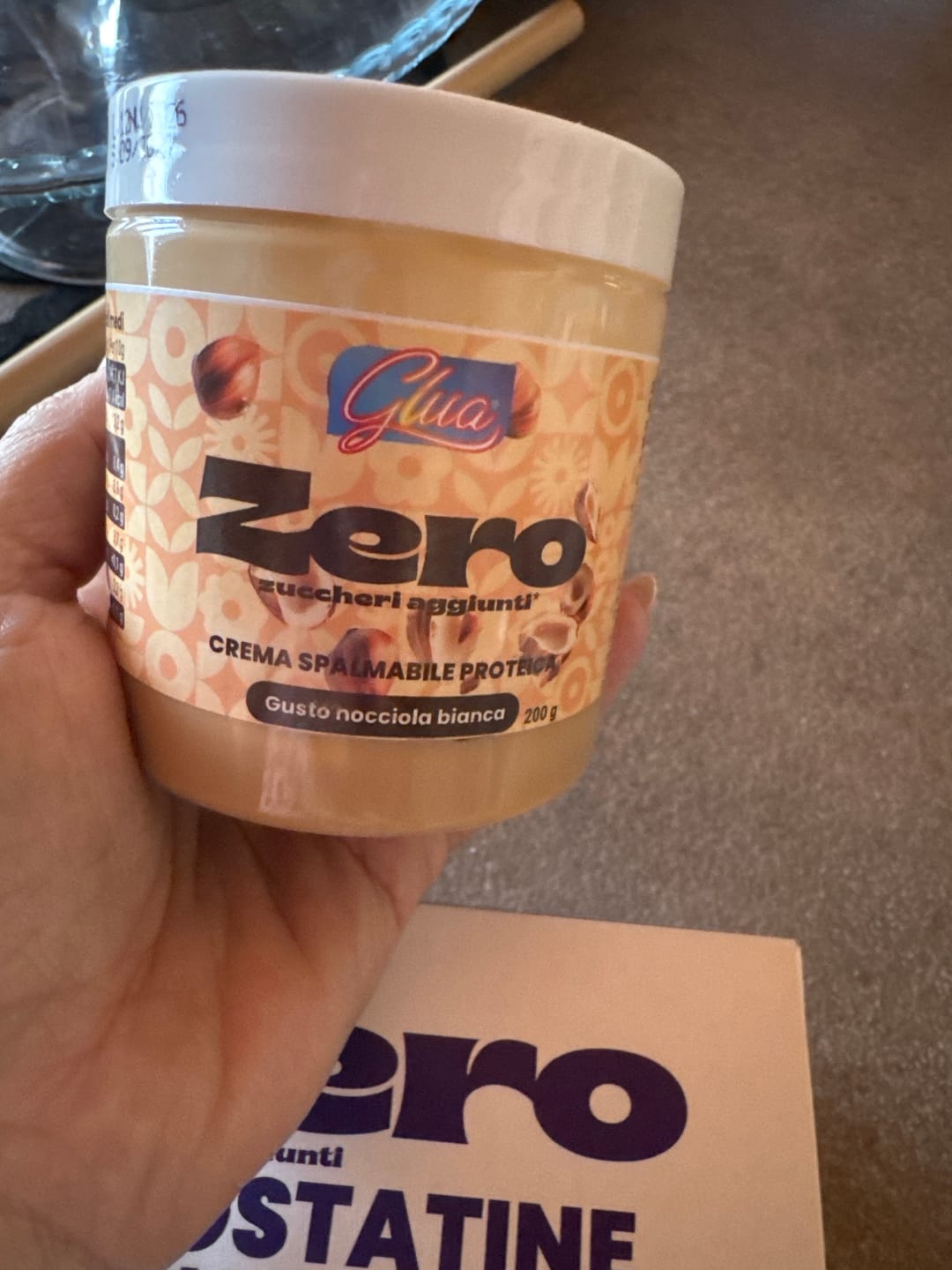 Customer photo review of Crema proteica gusto nocciola bianca