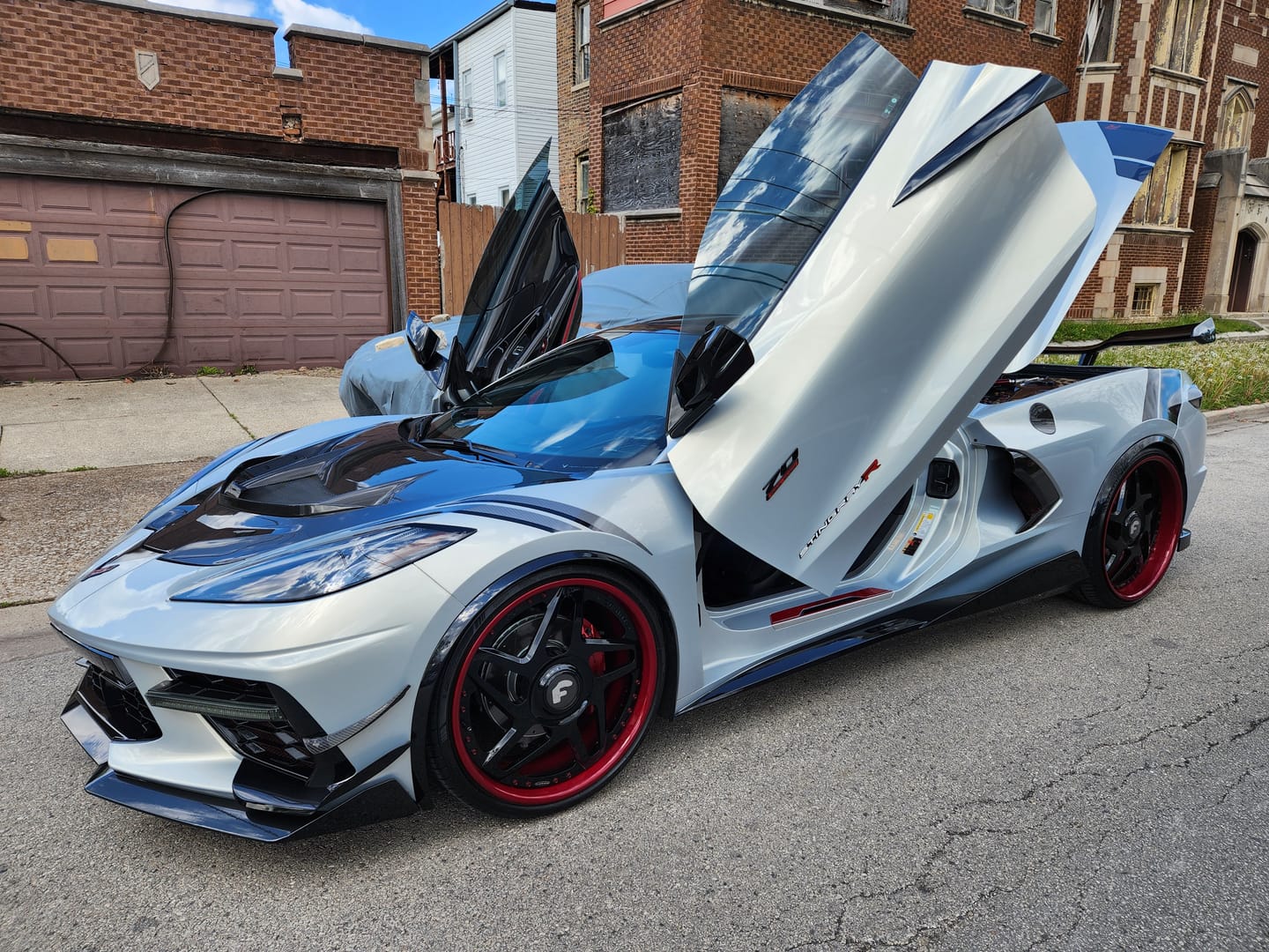 Customer photo review of Chevrolet Corvette C8 DRY CARBON FIBER Side Wheel Fender