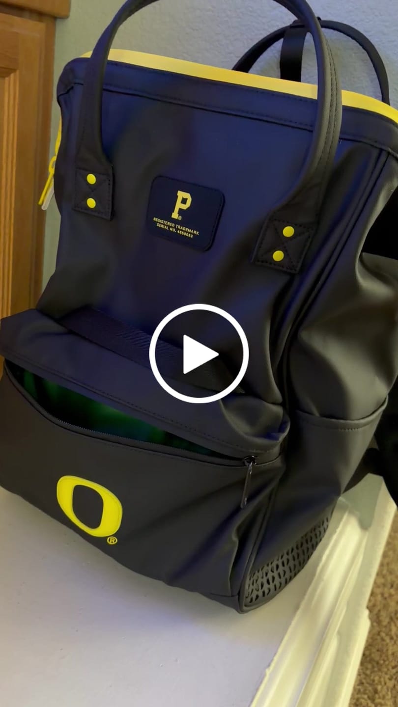 Customer video review of Cascade Backpack - Standard - UO Ducks