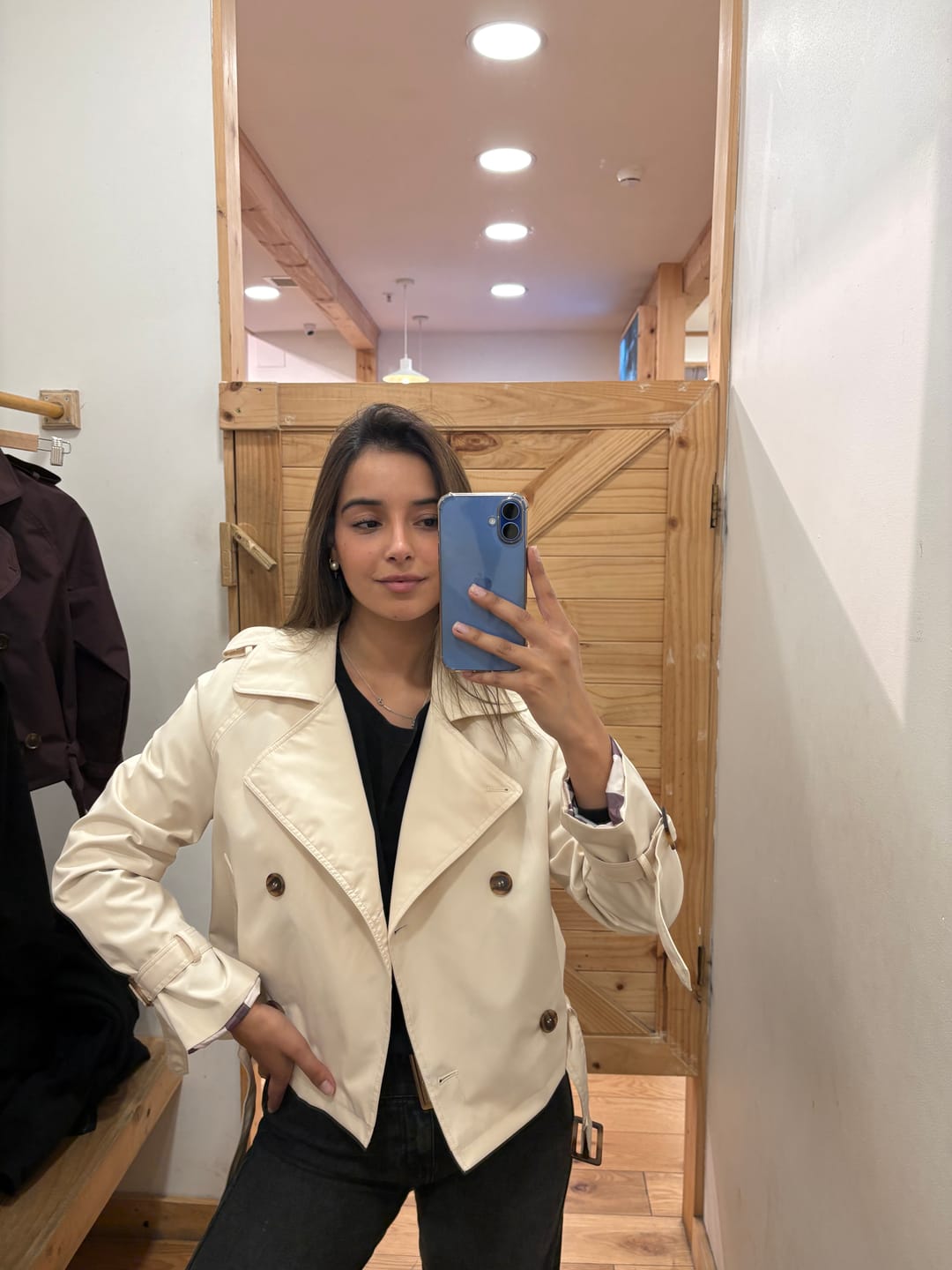 Customer photo review of Trench Corto Ecru
