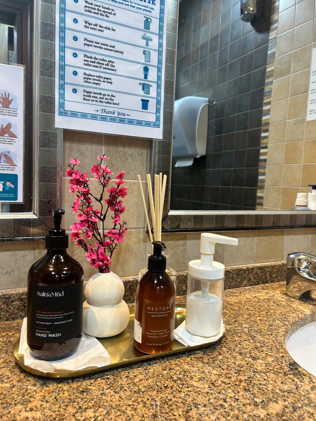 Customer photo review of Exfoliating Hand Wash With Dead Sea Minerals 500ml
