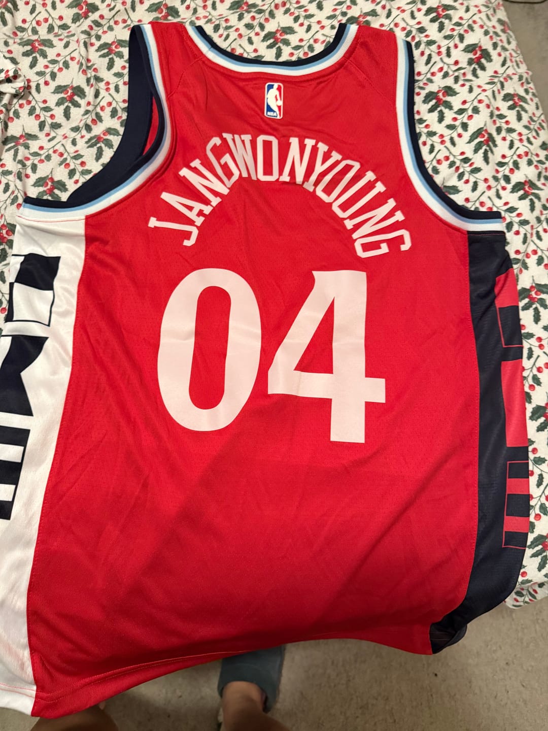 Customer photo review of IVE LA Basketball Jersey