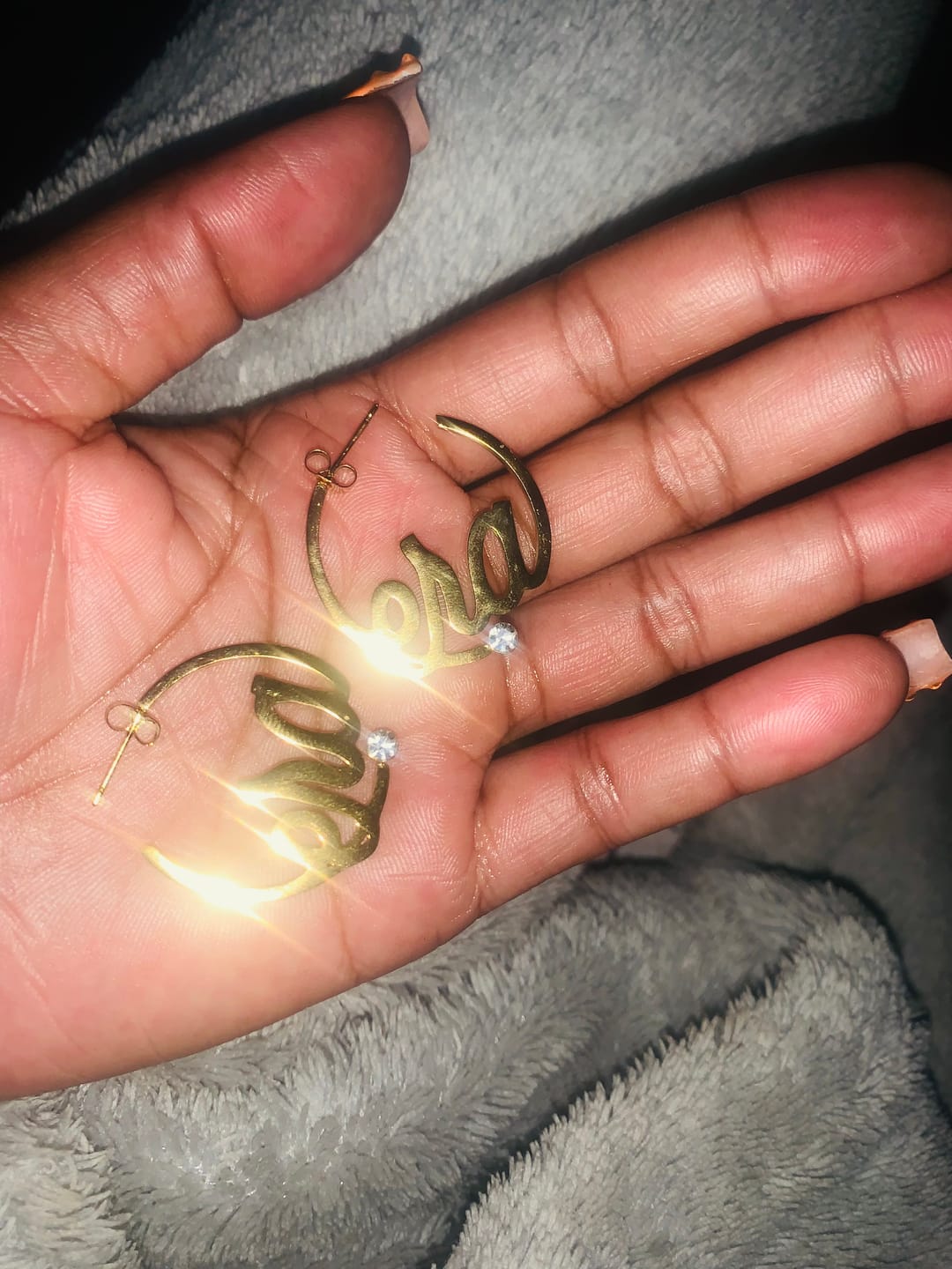 Customer photo review of Gold Mini Era Logo Hoops