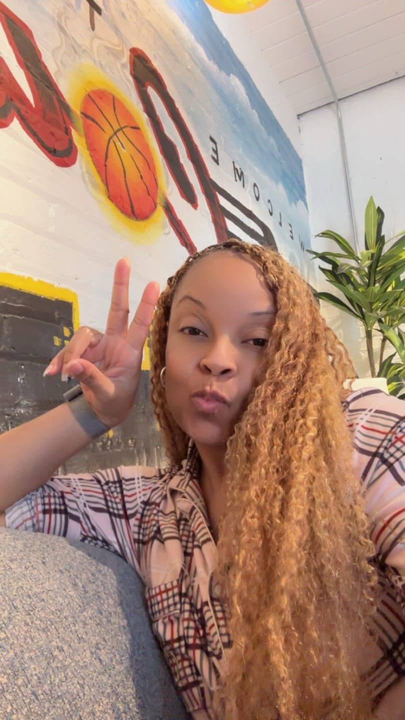 Customer photo review of #27/30 Mix Color Blend Water Deep Wave Feather Crochet Hair