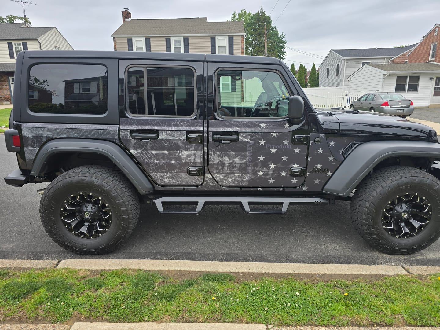 Customer photo review of Wrangler JLU Removable Trail Armor