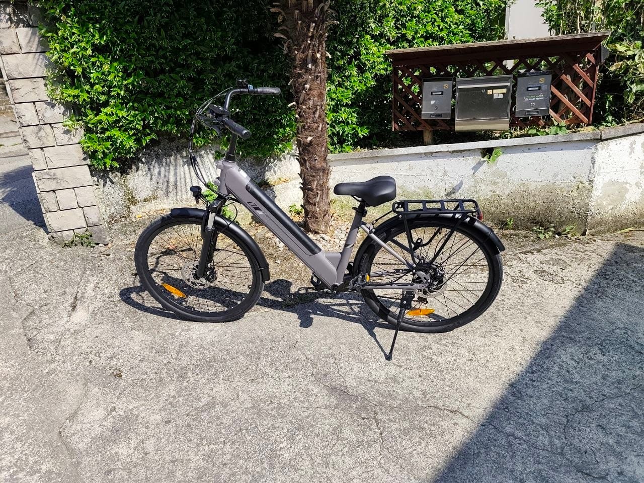 Customer photo review of Touroll J2 ST Electric Bike