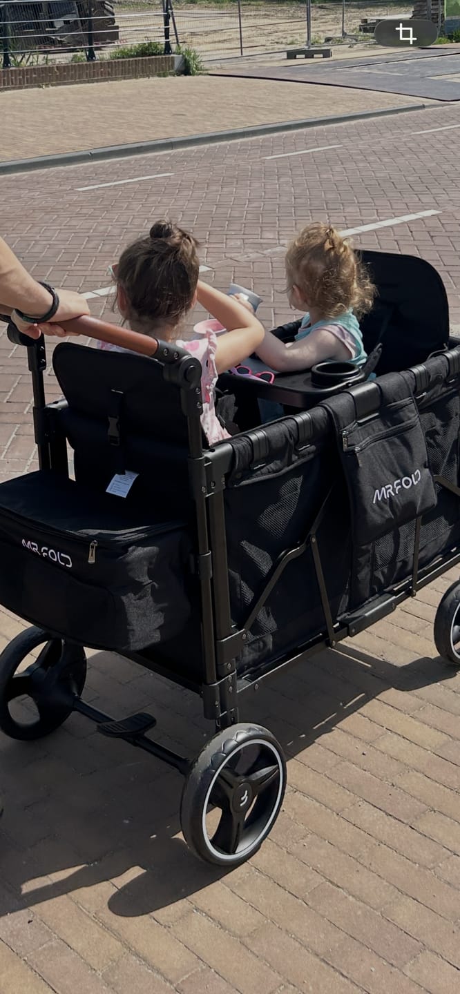 Customer photo review of P-Series Luxe 2-zits Kinderkar