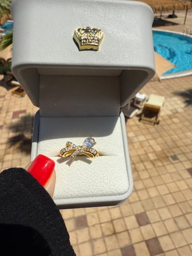 Customer photo review of Ribbon Heart Ring