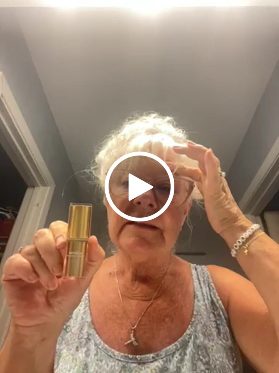 Customer video review of Areliaa Signature Lipstick