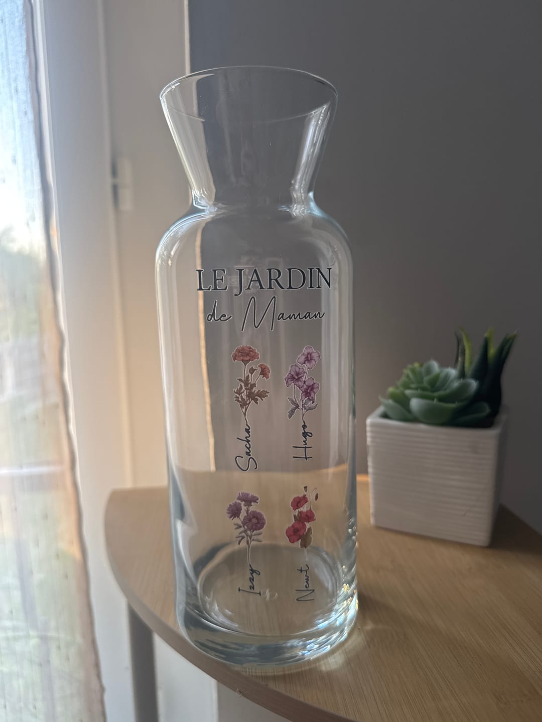 Customer photo review of Toujours en fleur – Vase personnalisé en verre avec fleurs et prénoms pour parents et grands-parents
