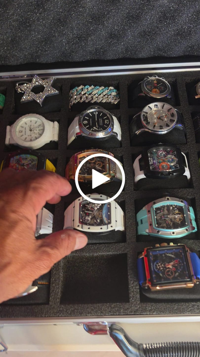 Customer video review of New Luxury Design - Astronaut Series  Mechanical Watch ZW01