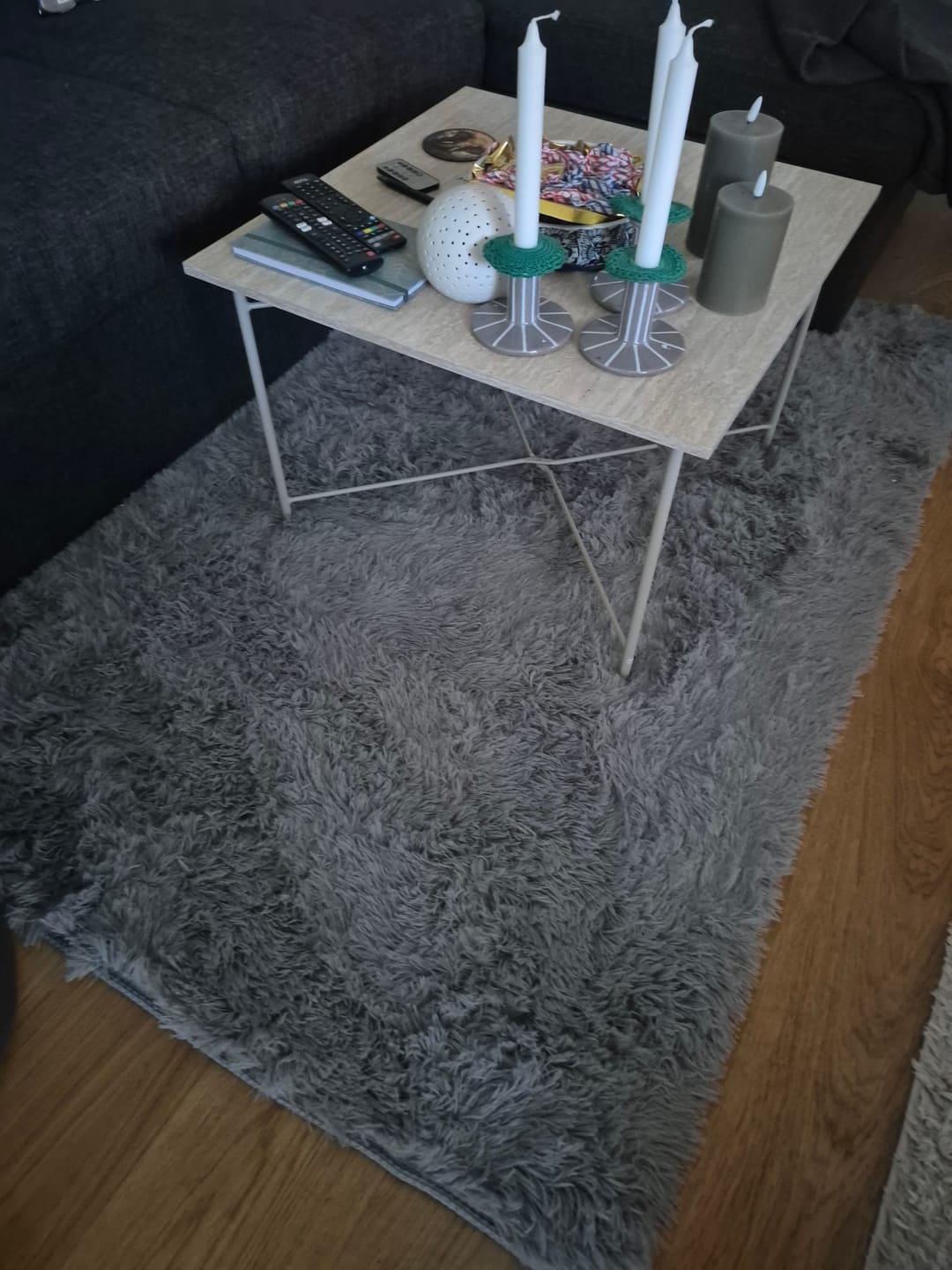 Customer photo review of Luxuriøst Fluffy Tæppe - Blødt og skridsikkert til enhver indretning