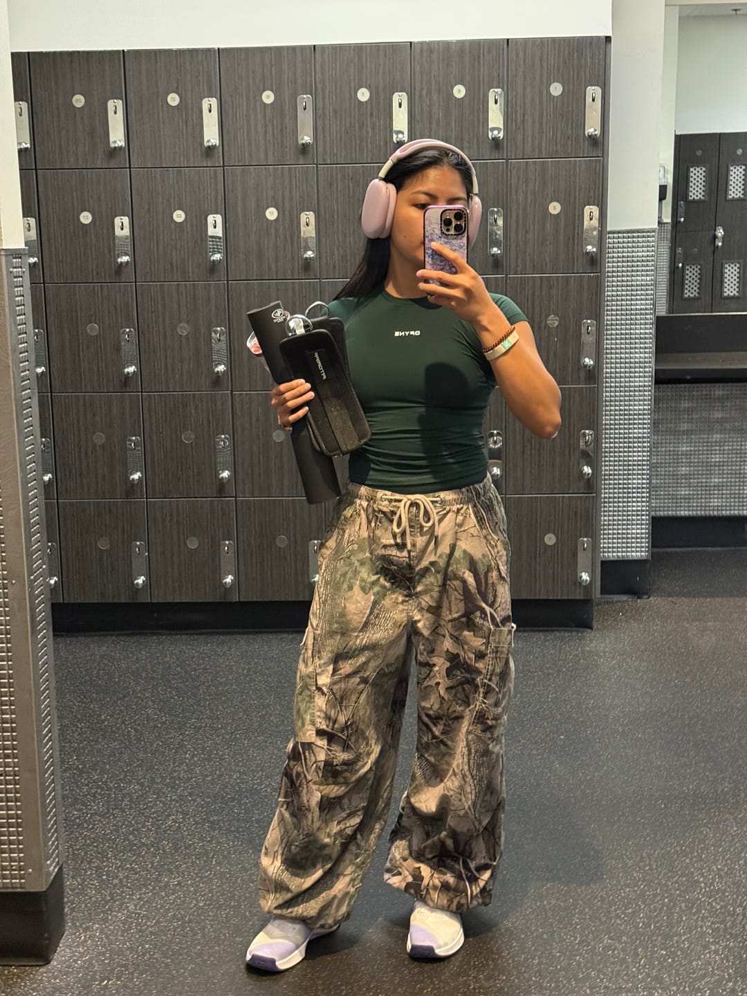 Customer photo review of W283 Off-Duty pants