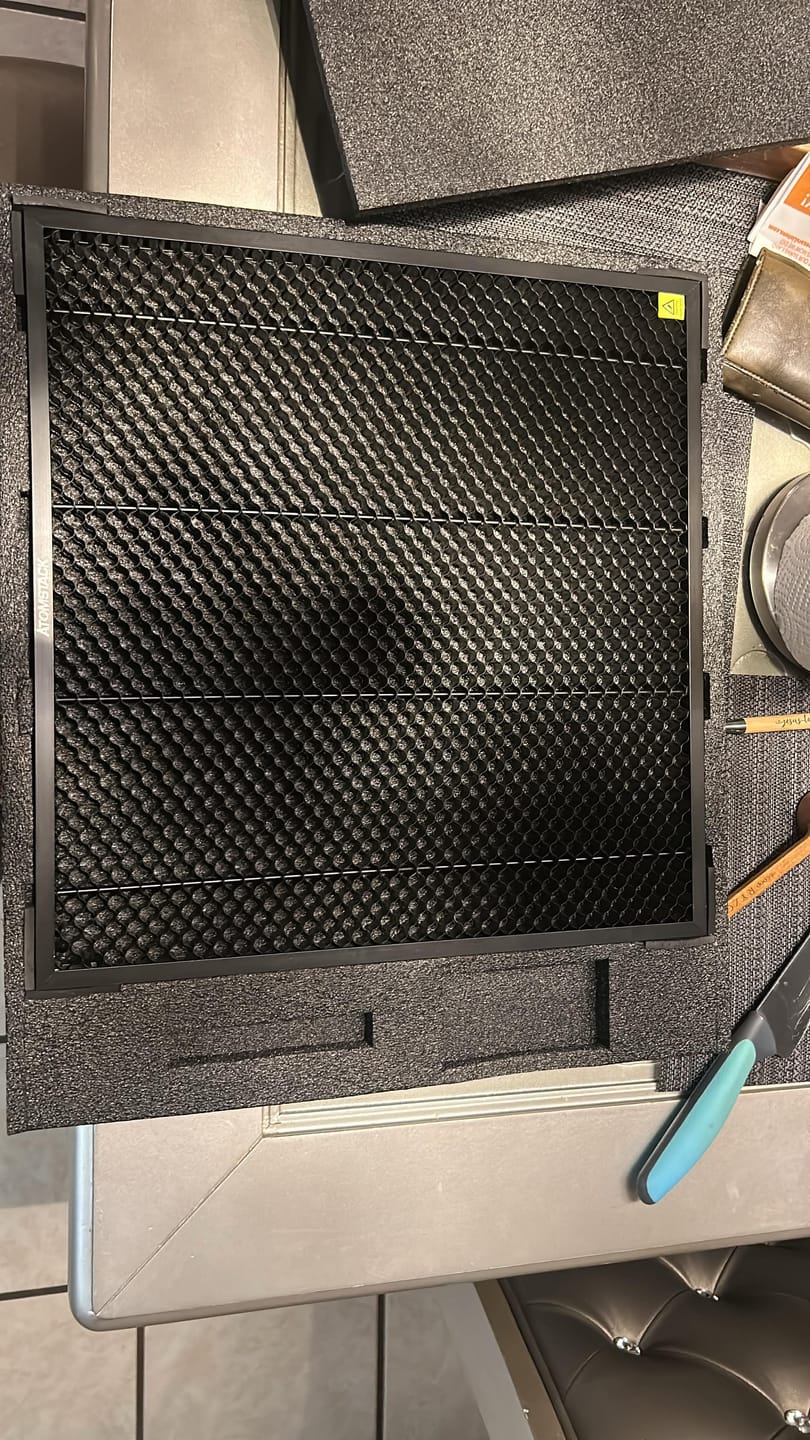 Customer photo review of 【Refurbished】AtomStack F4N Laser Engraving Cutting Honeycomb Working Table Board Platform