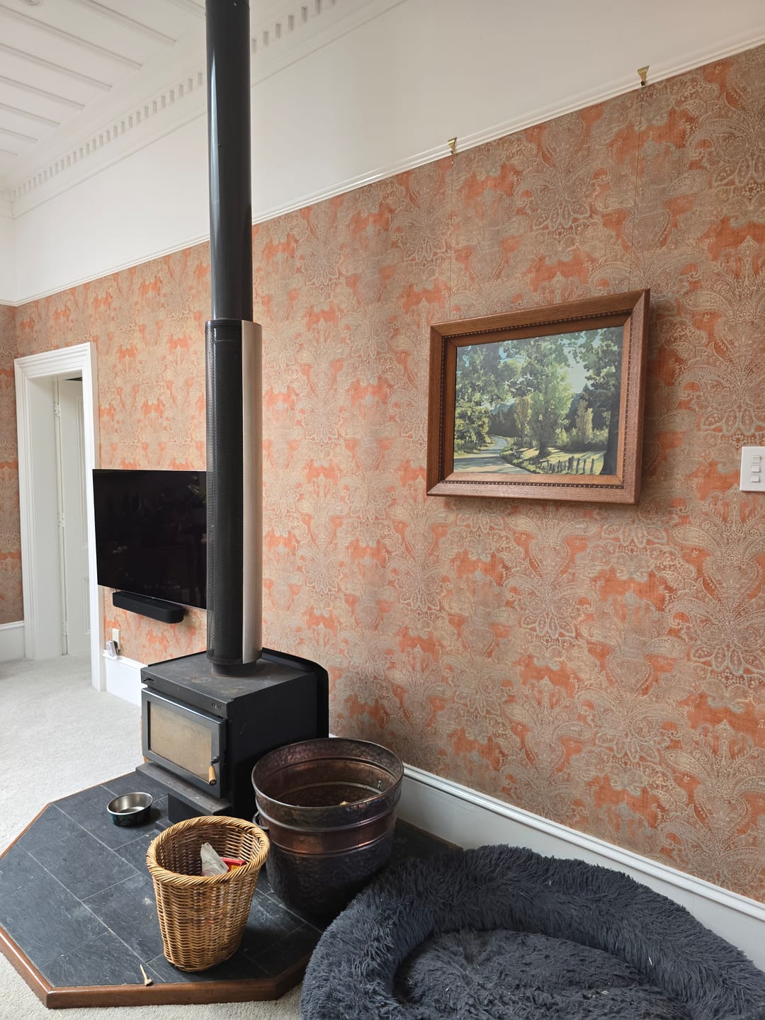 Customer photo review of Baroque Ornaments Wallpaper (Metropolitan Stories 3 Collection) - Orange