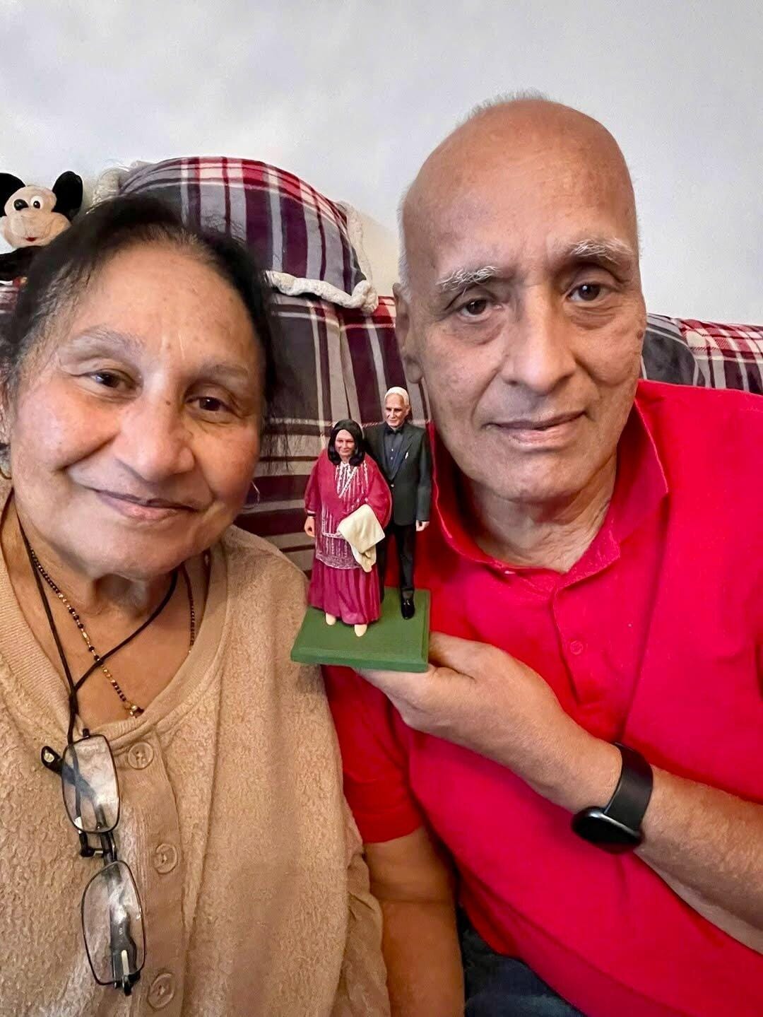Customer photo review of Couple Full Body Miniature