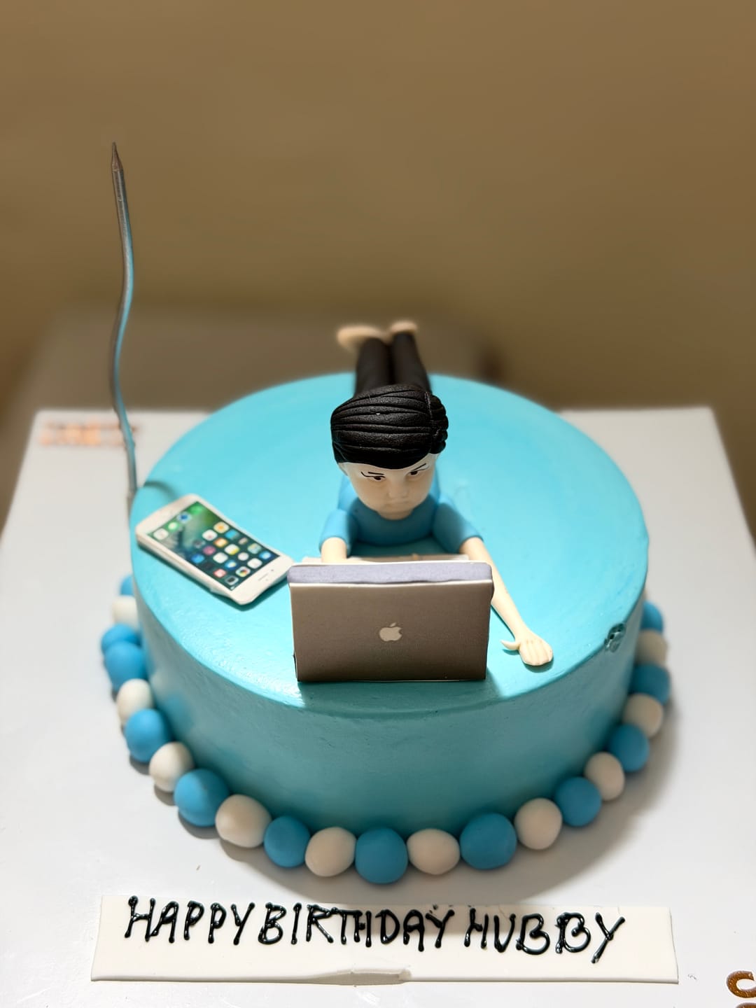 Customer photo review of Cake for a workaholic