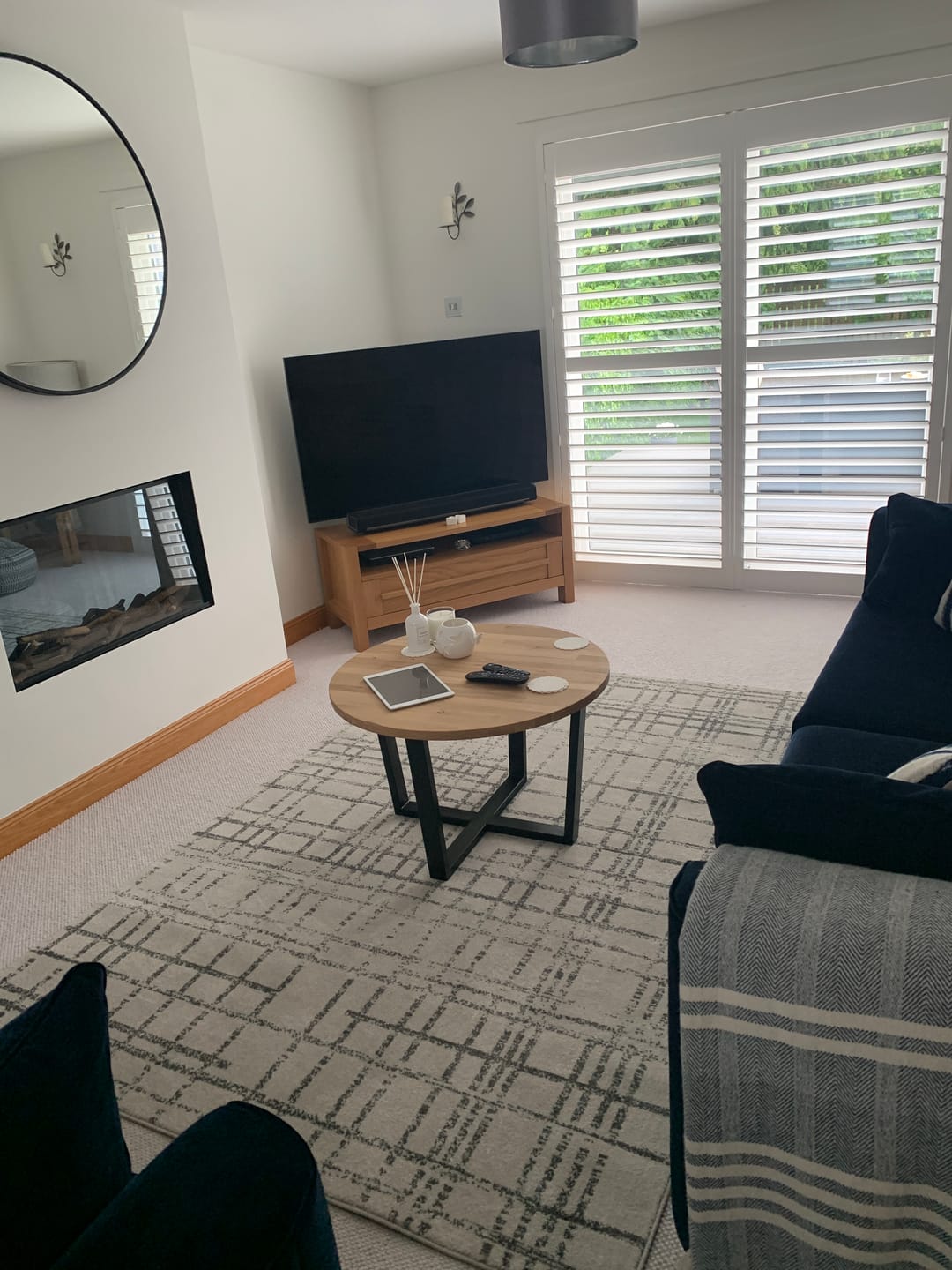 Customer photo review of Landon Round Oak Metal Coffee Table