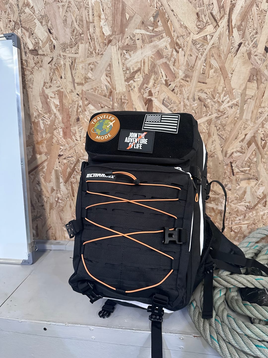 Customer photo review of Mochila Táctica V2 45L Hybrid Negro