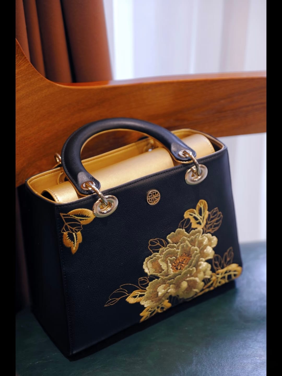 Customer photo review of Tang Red 25 Embroidered Queen Peony Tote