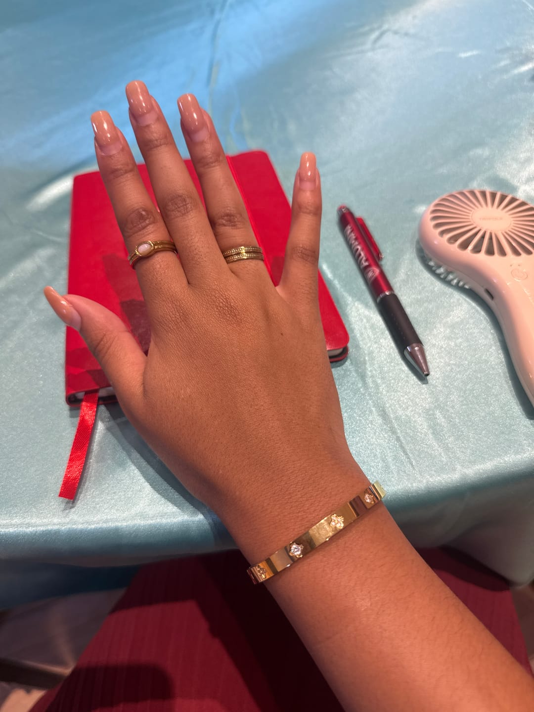 Customer photo review of Gold Clover Bangle