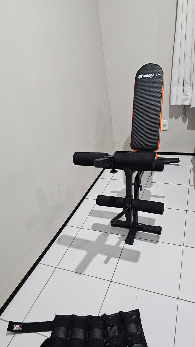 Customer photo review of Banco Supino Regulável Com Cadeira Extensora E Mesa Flexora Ajustáveis