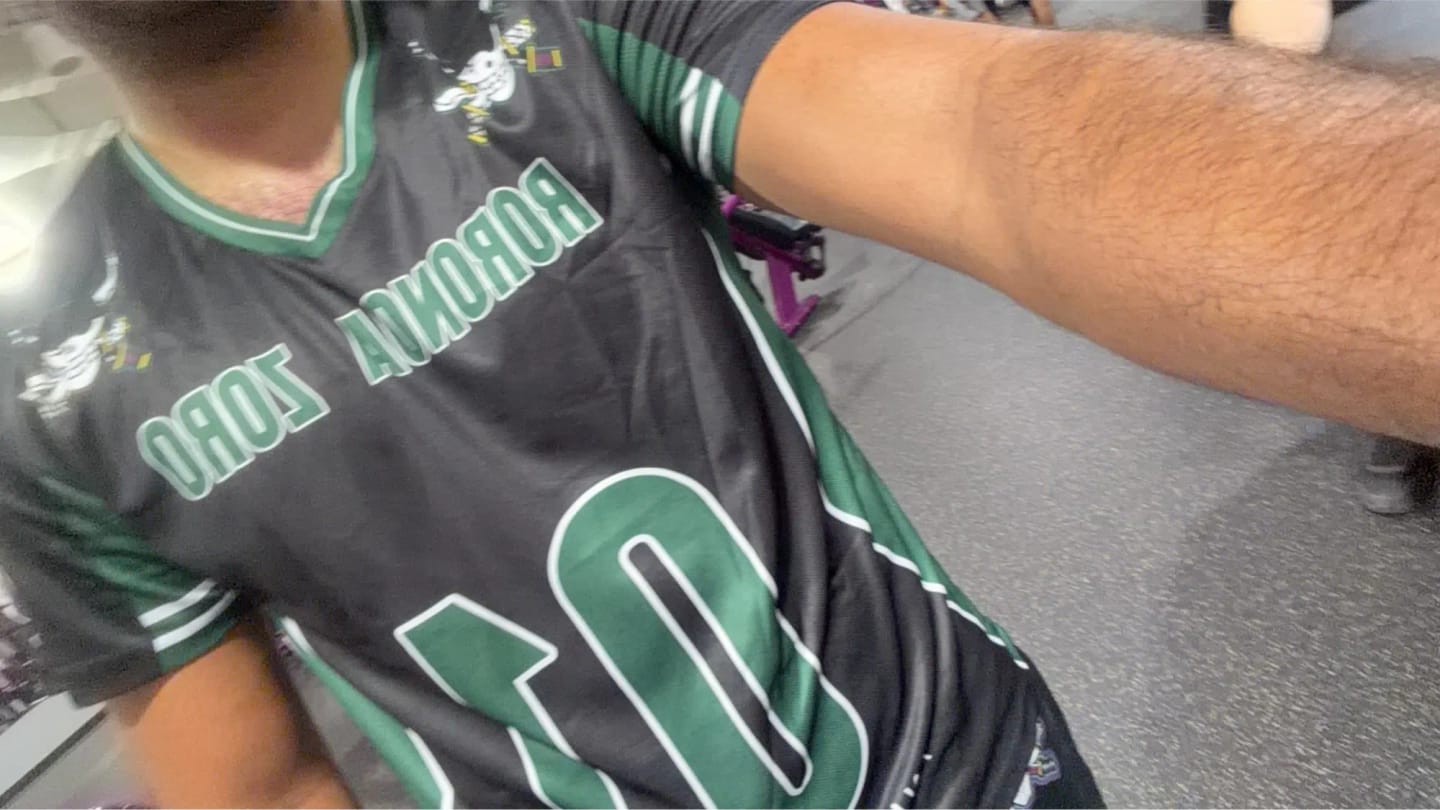 Customer photo review of Zoro 01 One Piece Jerseys