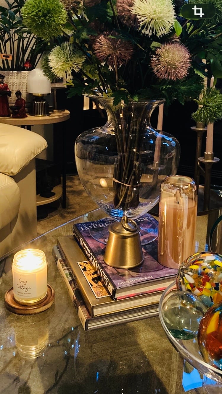 Customer photo review of "Cosy Cottage" Magnolia & Cherry Candle