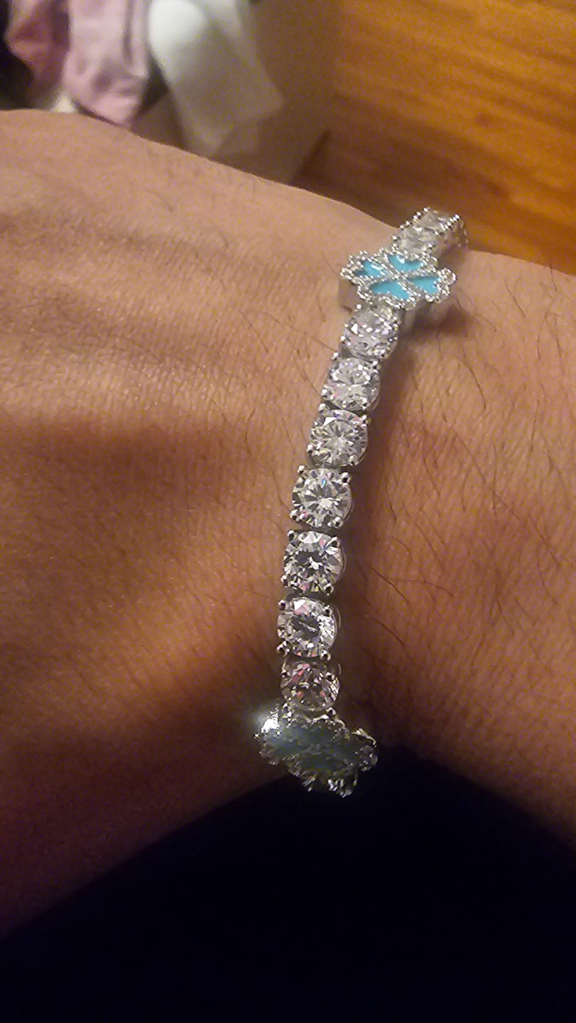 Customer photo review of 5MM Moissanite Blue Clover Tennis Bracelet - Silver - D Colour - VVS1