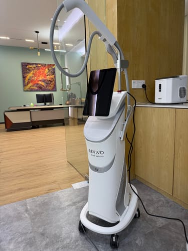 Customer photo review of REVIVO™ Dual Summit 1927/1550 Fractional Laser System