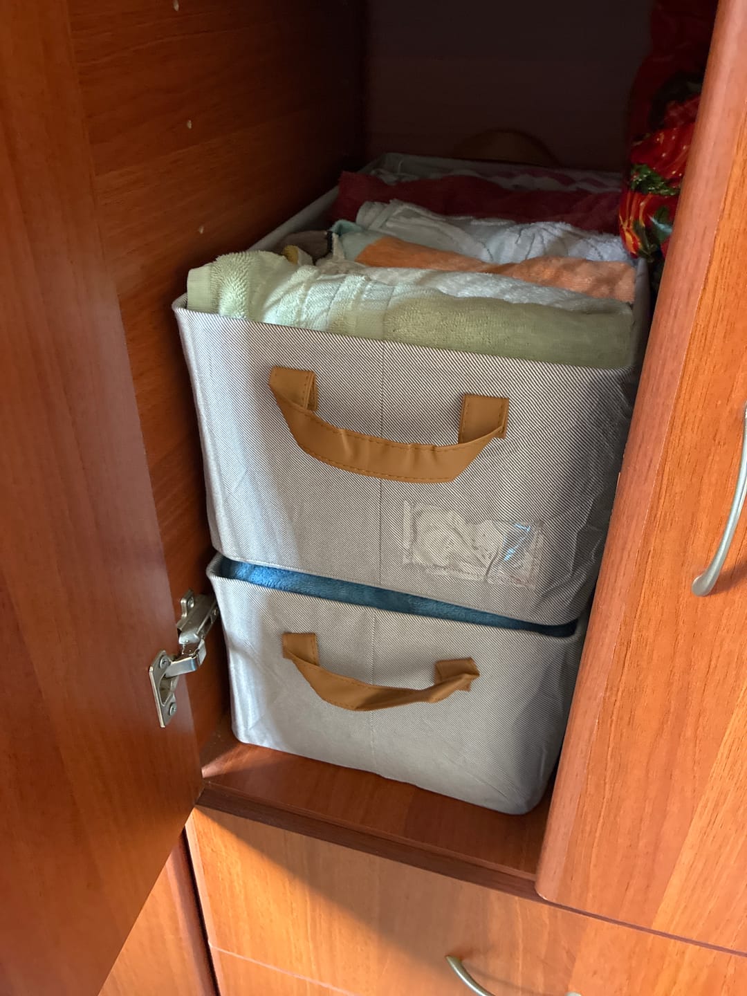 Customer photo review of Pack 3 Bolsas Organizador Ropa Caja Plegable Con Asa Almacenamiento