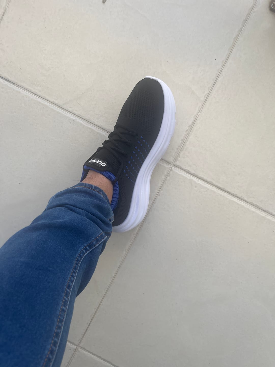 Customer photo review of GUFFO FLOW | Tenis ergonómicos de alto confort