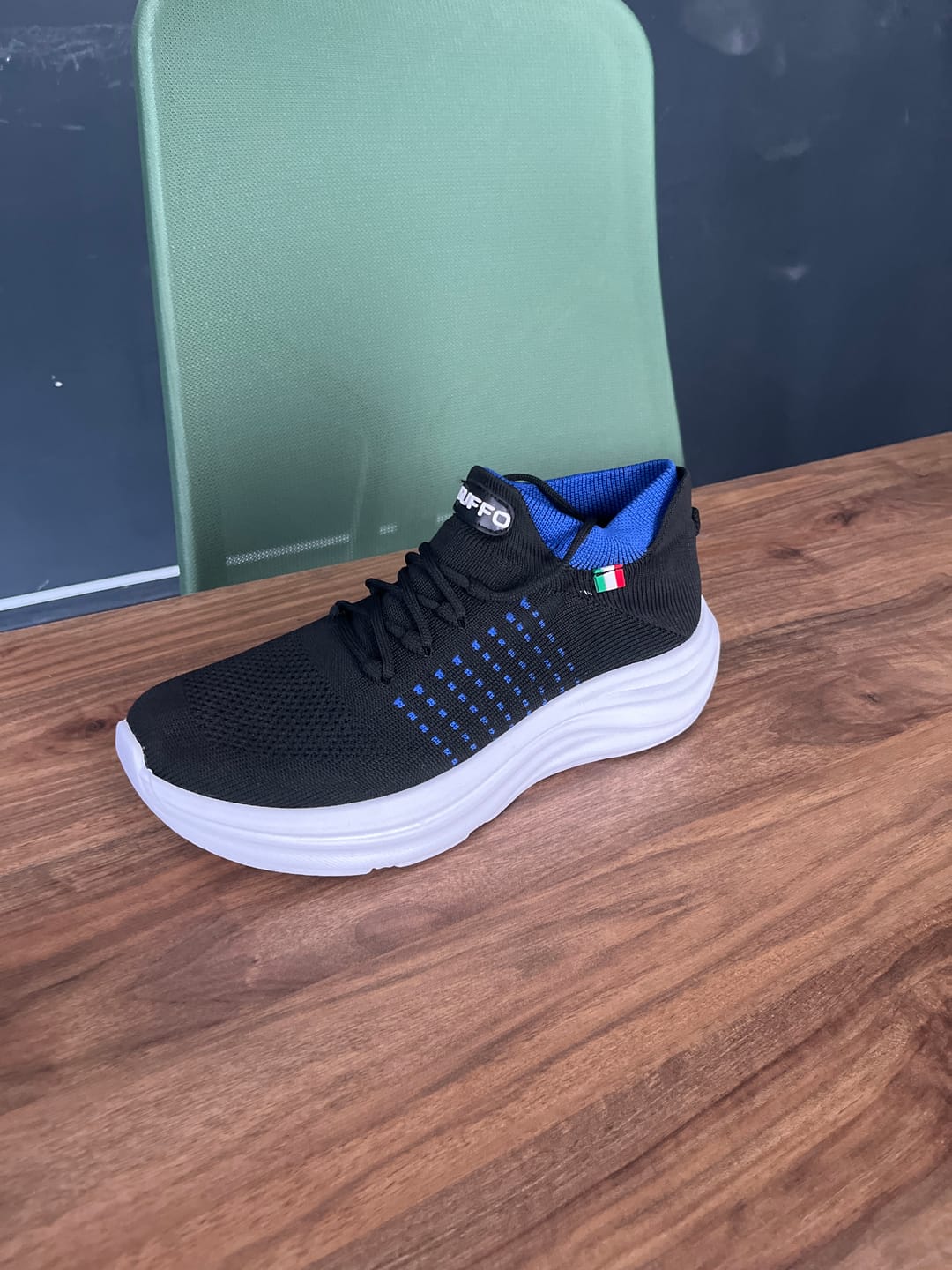 Customer photo review of GUFFO FLOW | Tenis ergonómicos de alto confort