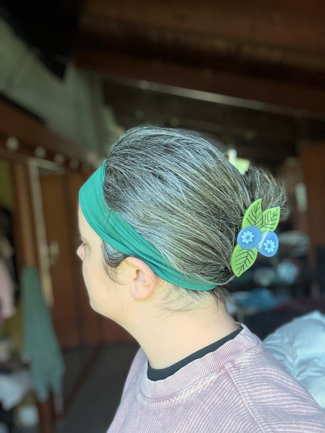 Customer photo review of Large Blueberry Hair Claw Clip