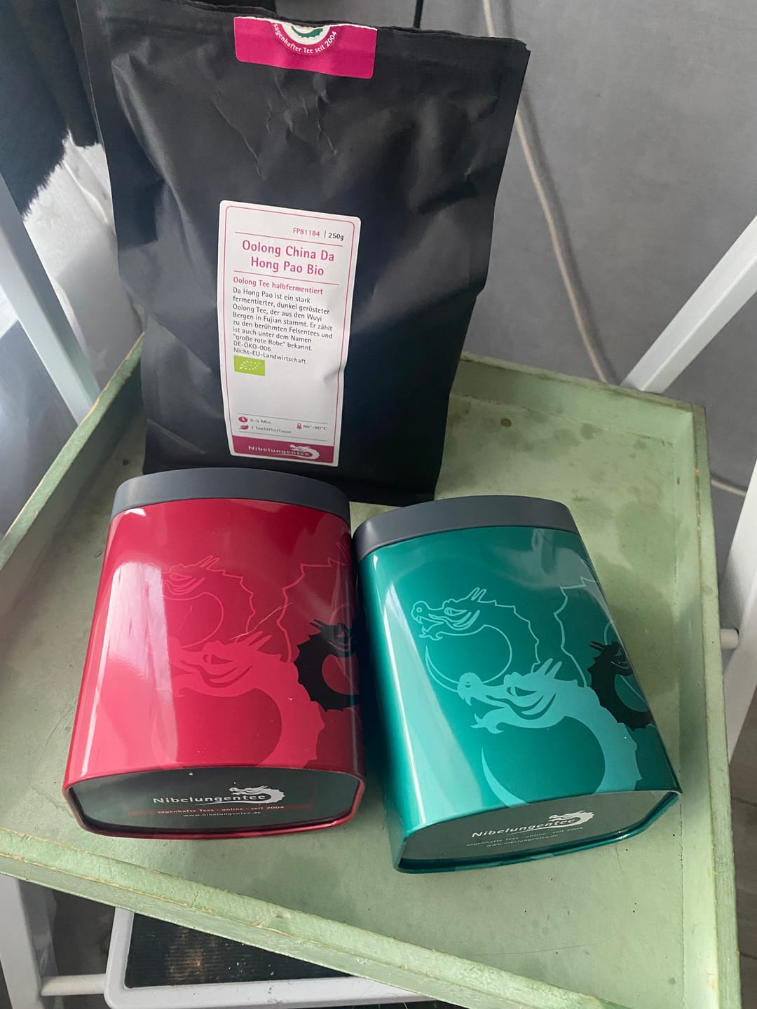 Customer photo review of Fafnir Smaragd Teedose 200g Nibelungentee Edition
