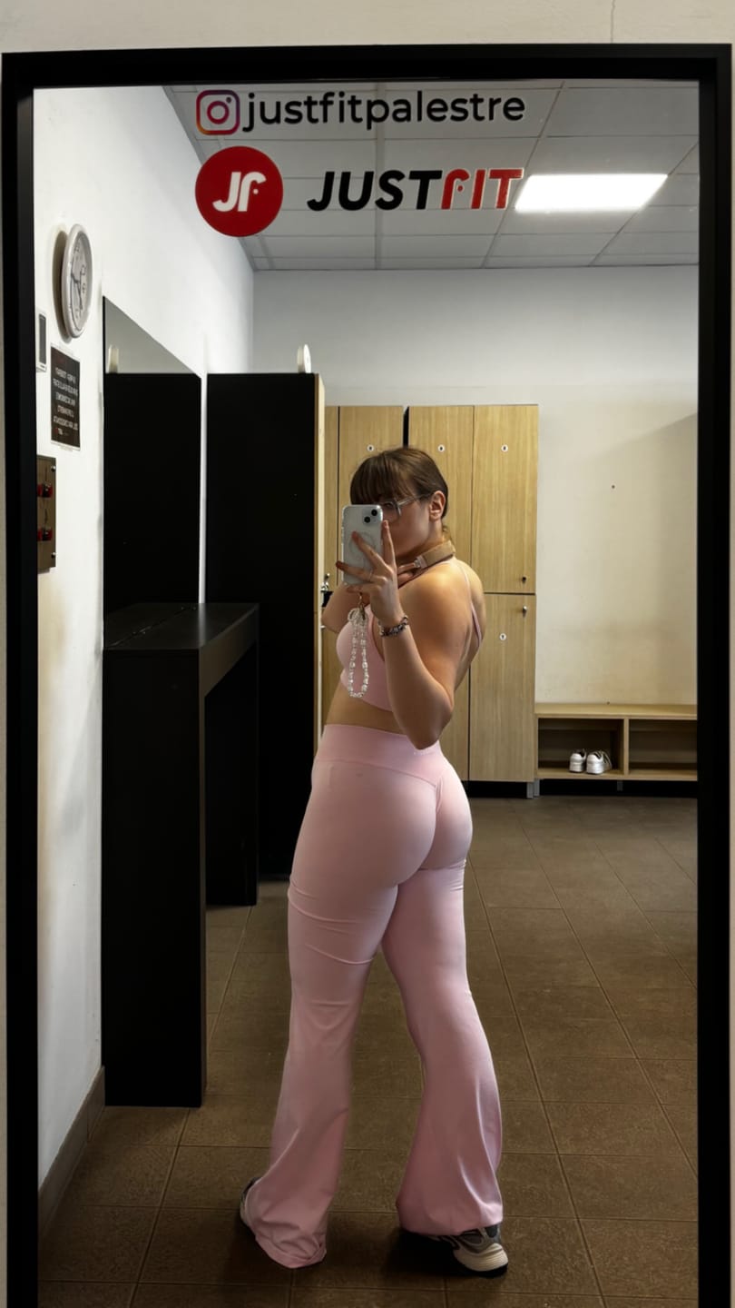 Customer photo review of W2206 - Curve Seamless Flare Leggings (Reg)