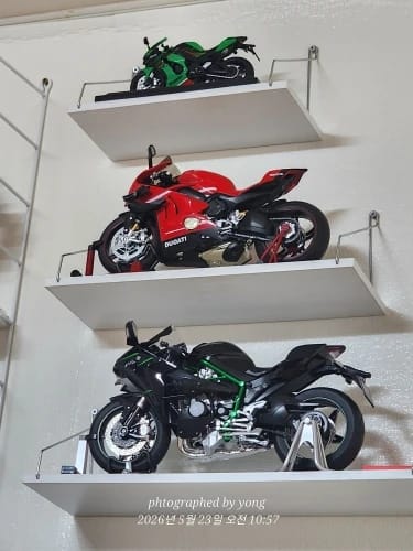 Customer photo review of Kawasaki Ninja H2R 1:6