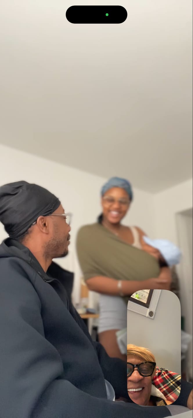 Customer photo review of Mama's Bonding Comforter