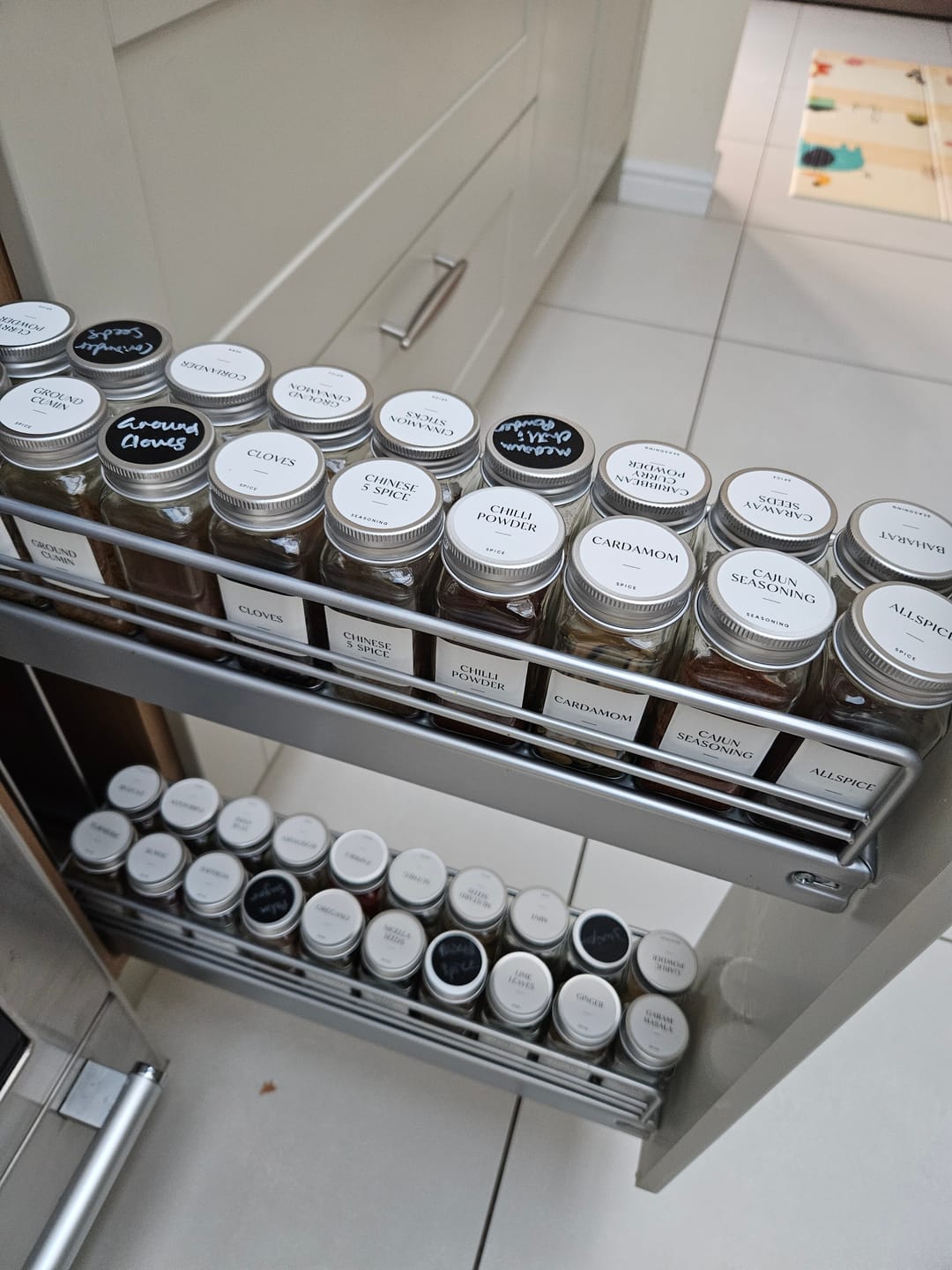 Customer photo review of White Waterproof Spice Labels 36 MM x 36 MM (204 Labels)
