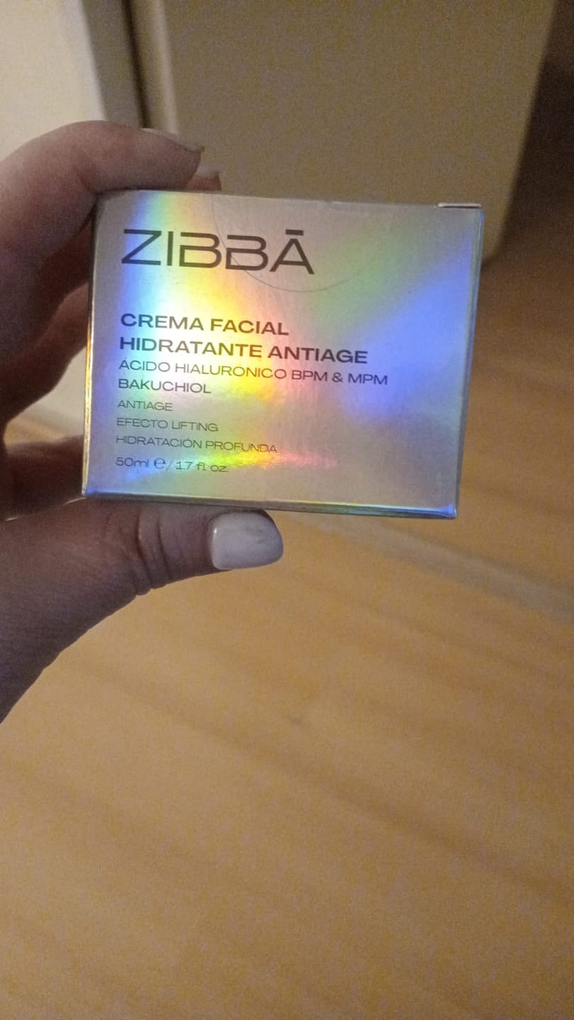 Customer photo review of Crema Facial Hidratante Antiage 50ml
