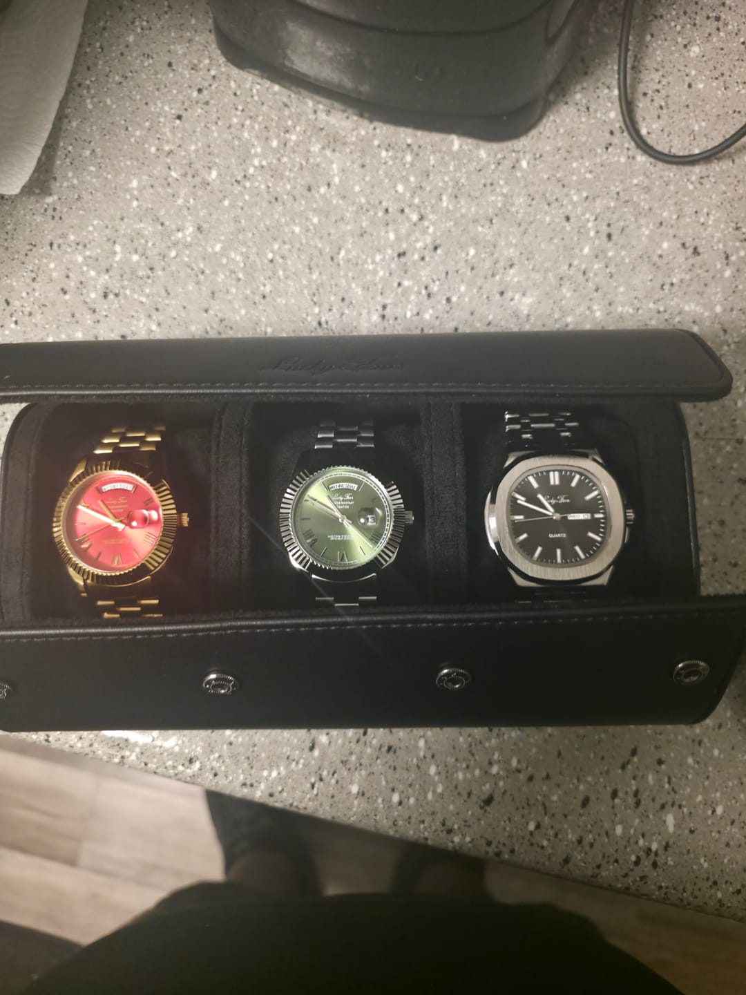 Customer photo review of Premium Leather Watch Roll