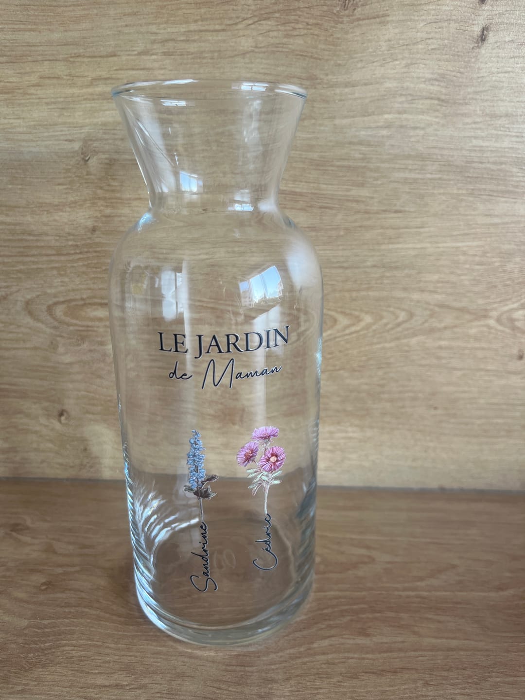 Customer photo review of Toujours en fleur – Vase personnalisé en verre avec fleurs et prénoms pour parents et grands-parents