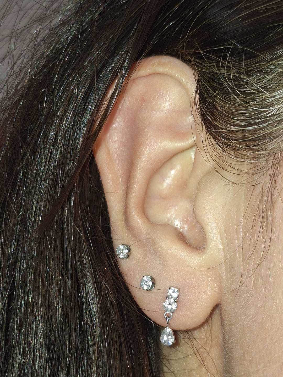 Customer photo review of Dangle flatback stud silver