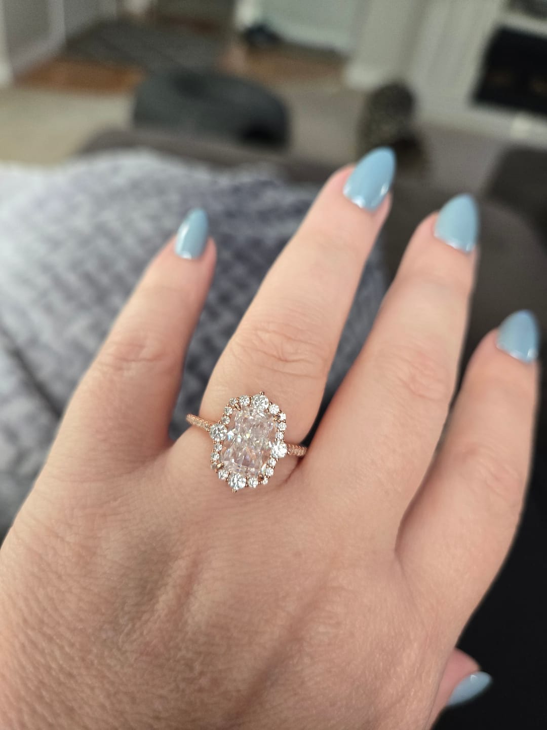 Customer photo review of S925 Gorgeous Halo 3.5Ct  Radiant Cut Simulated Diamond Engagement Ring In Sterling Silver