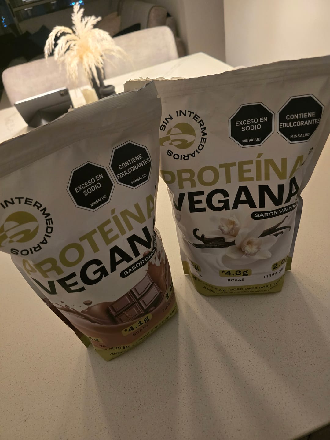 Customer photo review of Proteína Vegana