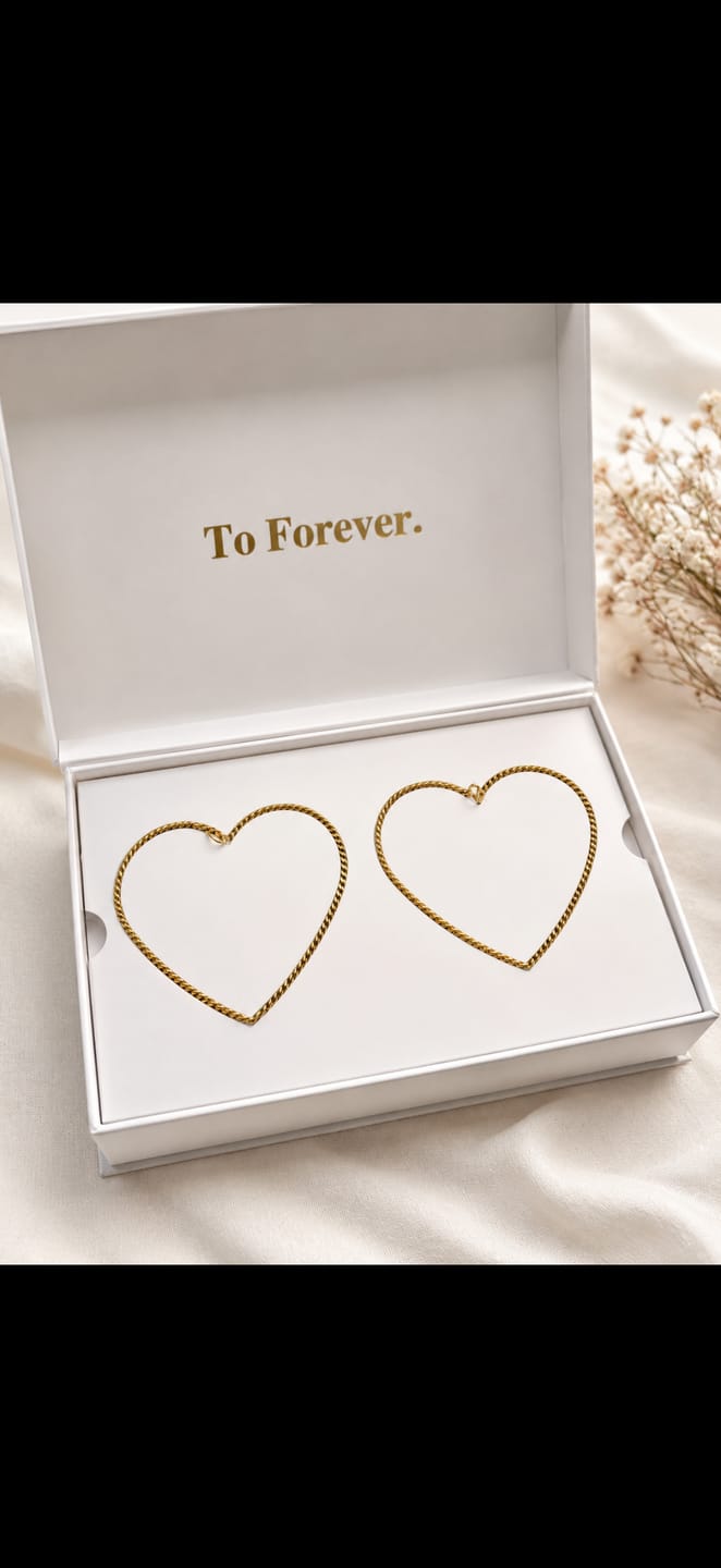 Customer photo review of Permanent Bracelet Lock Charm