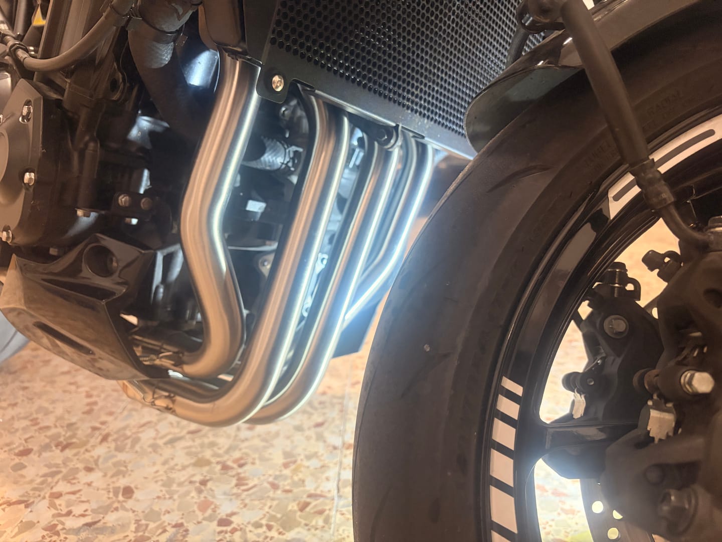 Customer photo review of Colectores Artesanales Kawasaki Z900 A2 (2017-2026) Acero Inoxidable