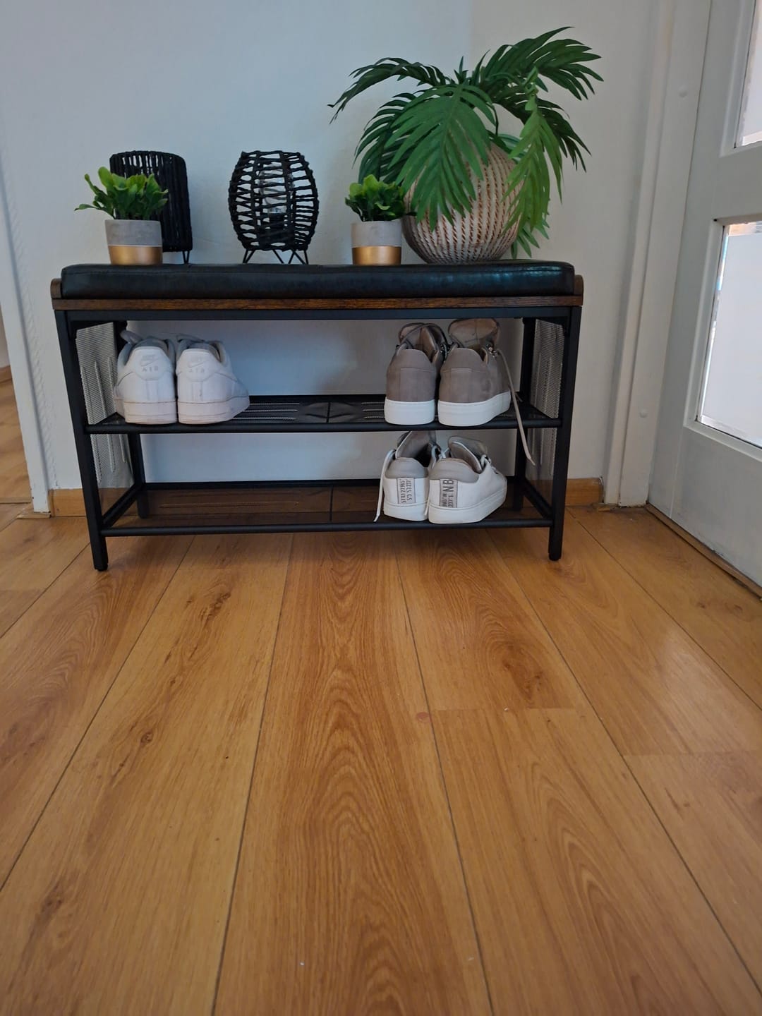 Customer photo review of Schoenenrek industrieel met bank | Houtlook en Staal | 80x30x48cm