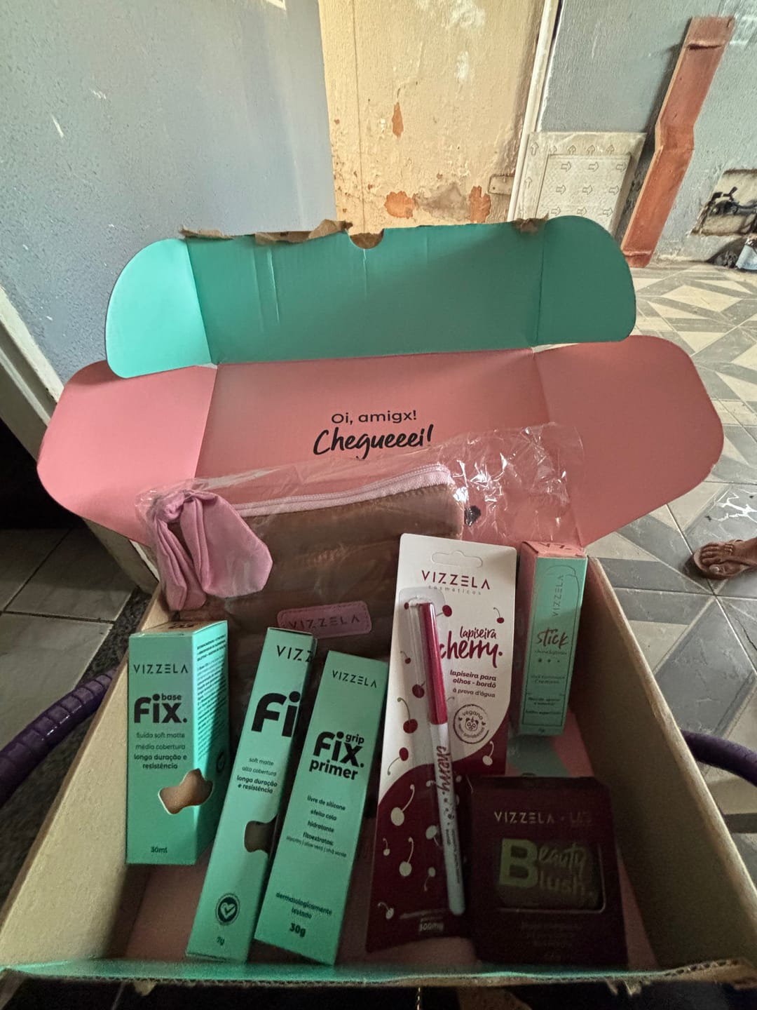 Customer photo review of Shine And Glow – Iluminador Em Stick – Vizzela